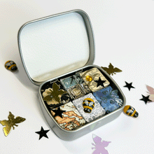 Load image into Gallery viewer, Metals Metallic Watercolor Set - Handmade Watercolor Paints
